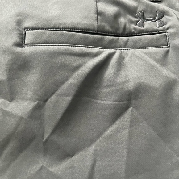 EUC Under Armour short Heat Gear Size 42 - Picture 11 of 12